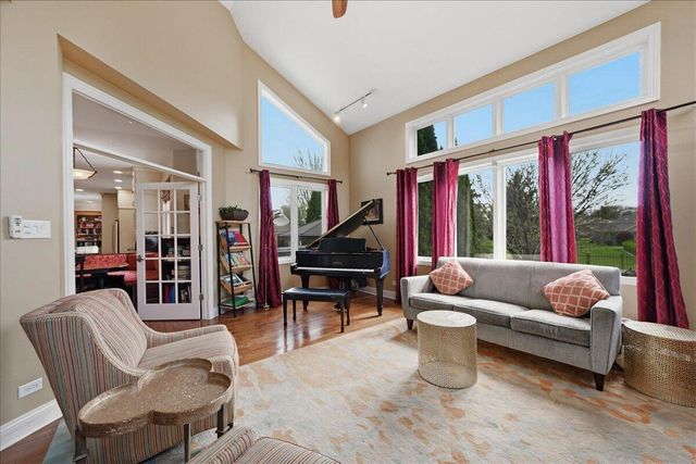 1816 Rosewood Lane, Munster, IN 46321