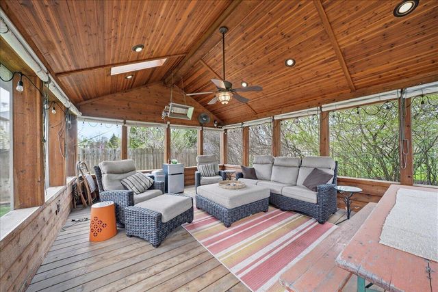 1816 Rosewood Lane, Munster, IN 46321