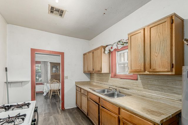 1029 E MCKINLEY Street, Phoenix, AZ 85006