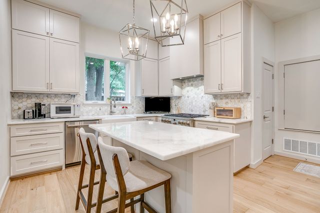 2144 Fountain Square Drive, Fort Worth, TX 76107