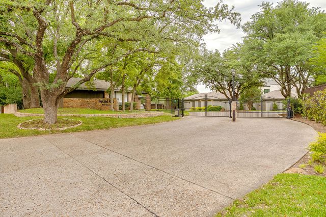 2144 Fountain Square Drive, Fort Worth, TX 76107