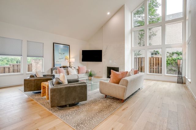 2144 Fountain Square Drive, Fort Worth, TX 76107
