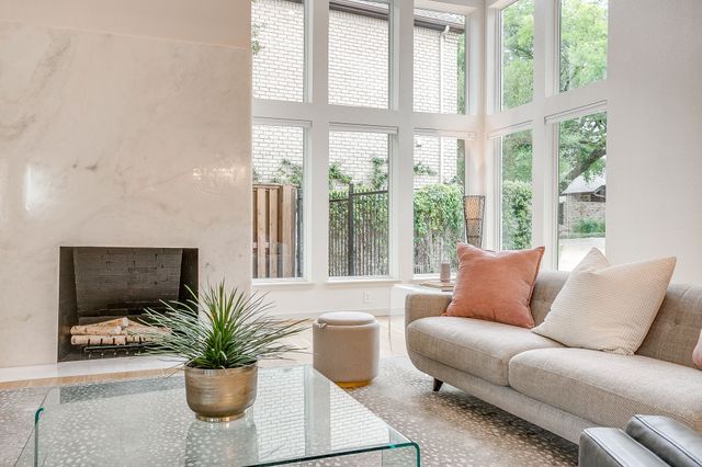 2144 Fountain Square Drive, Fort Worth, TX 76107