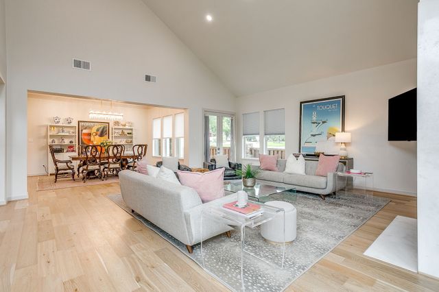 2144 Fountain Square Drive, Fort Worth, TX 76107