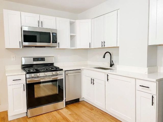 13 Margaret Street 3, Boston, MA 02113