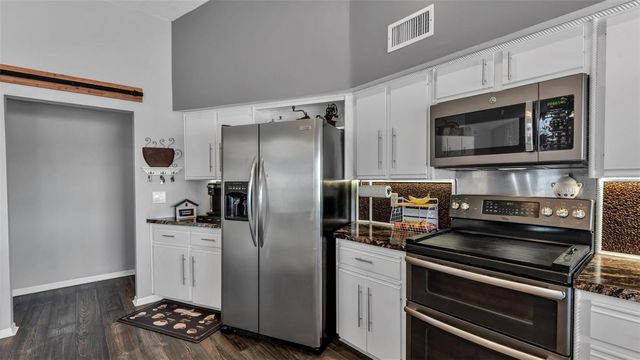 2865 HAMMOCK DRIVE, Plant City, FL 33566