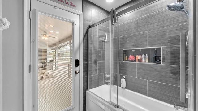 2865 HAMMOCK DRIVE, Plant City, FL 33566