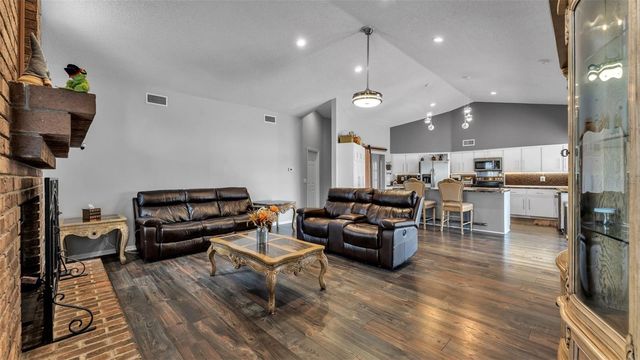 2865 HAMMOCK DRIVE, Plant City, FL 33566