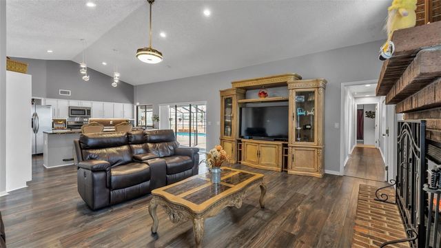 2865 HAMMOCK DRIVE, Plant City, FL 33566