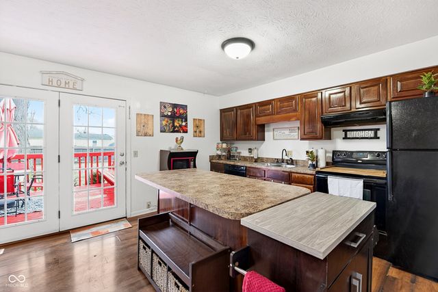 602 Meadows Drive, Mooresville, IN 46158