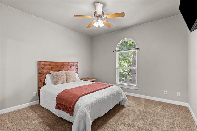 15 Sutherland Lane, Bella Vista, AR 72714