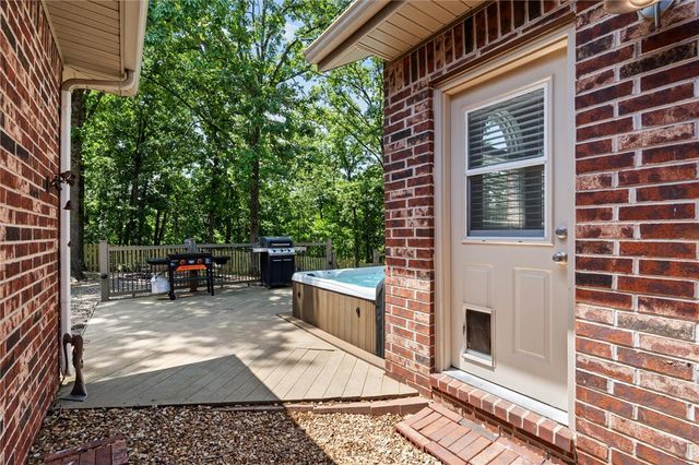 15 Sutherland Lane, Bella Vista, AR 72714