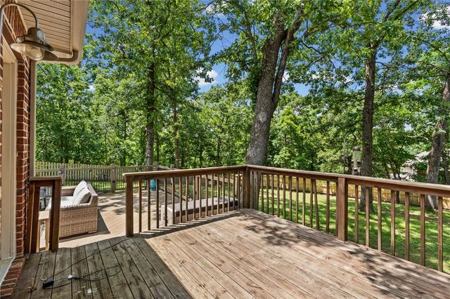 15 Sutherland Lane, Bella Vista, AR 72714
