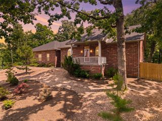 15 Sutherland Lane, Bella Vista, AR 72714