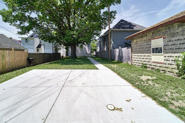 415 N Dequincy Street B, Indianapolis, IN 46201