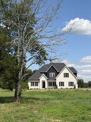 11533 Karo Rd, Bell Buckle, TN 37020