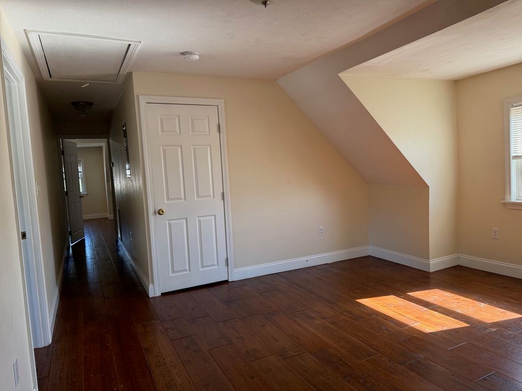 88 Weston St 3, Brockton, MA 02301