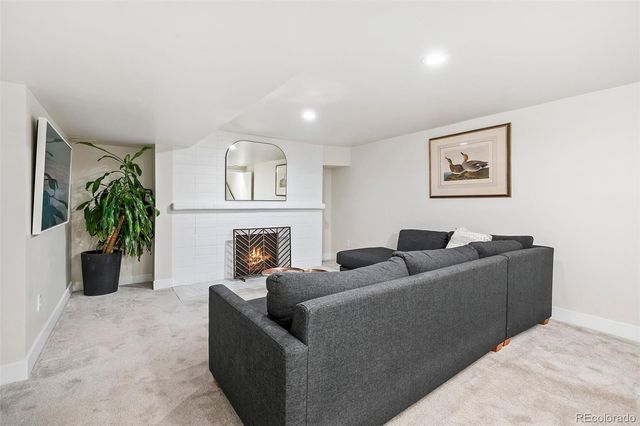 230 S Dexter Street, Denver, CO 80246