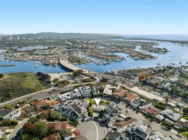 101 Kings Place, Newport Beach, CA 92663