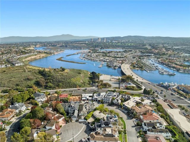 101 Kings Place, Newport Beach, CA 92663