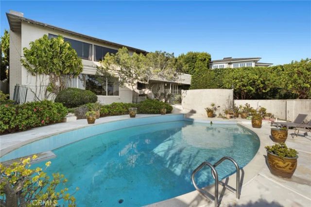 101 Kings Place, Newport Beach, CA 92663