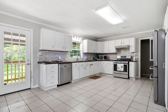 705 Lillian Street, New Iberia, LA 70560