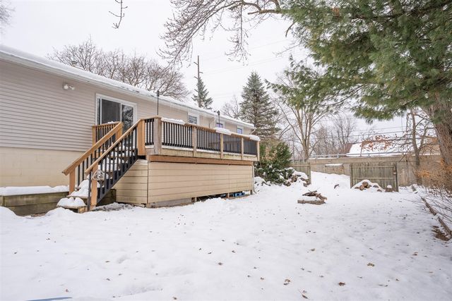 8005 Edmonds Street, Portage, MI 49024