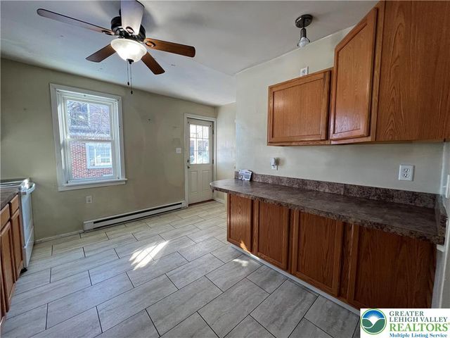 3749 Mountain View Drive, Lehigh Twp, PA 18038