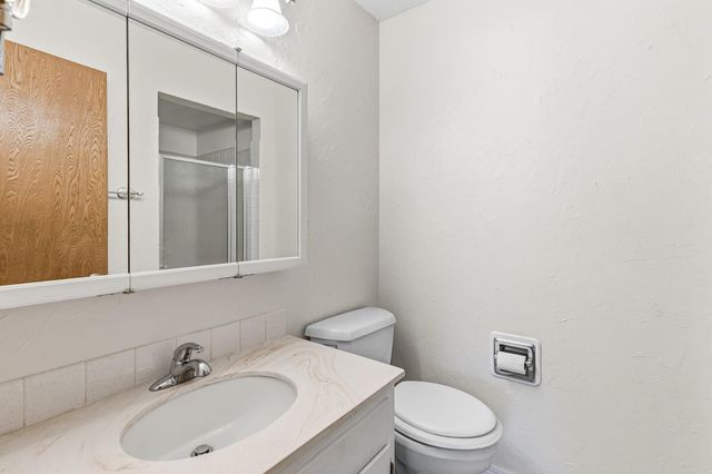 2710 Dale Street N B307, Roseville, MN 55113