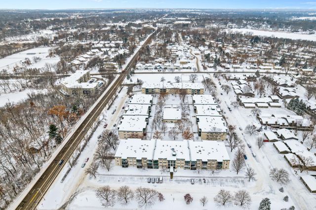 2710 Dale Street N B307, Roseville, MN 55113