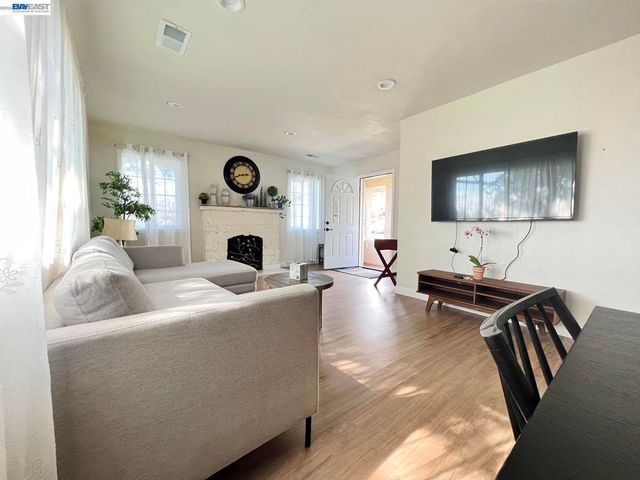 1630 159TH AVE, San Leandro, CA 94578