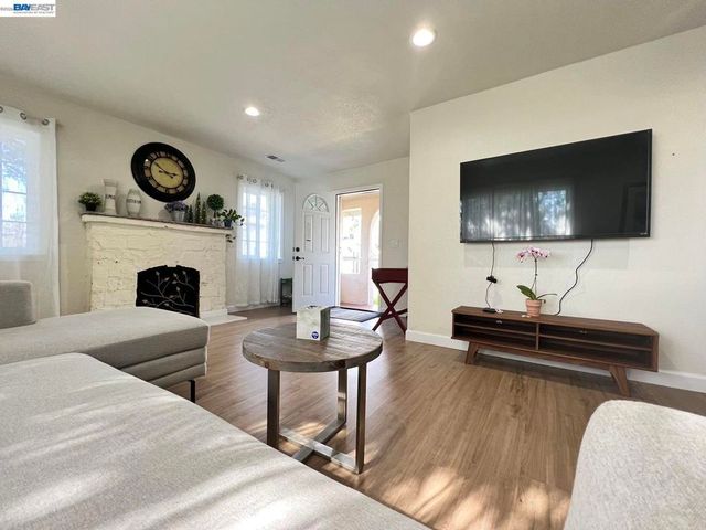 1630 159TH AVE, San Leandro, CA 94578