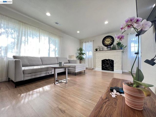 1630 159TH AVE, San Leandro, CA 94578