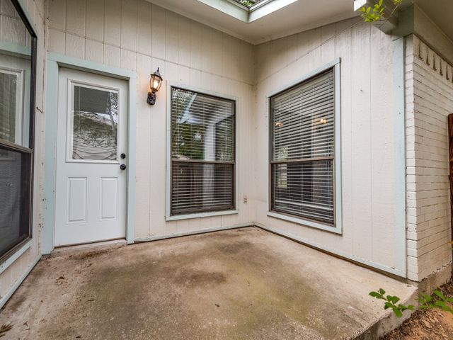 4401 Woodhill Drive, Arlington, TX 76016
