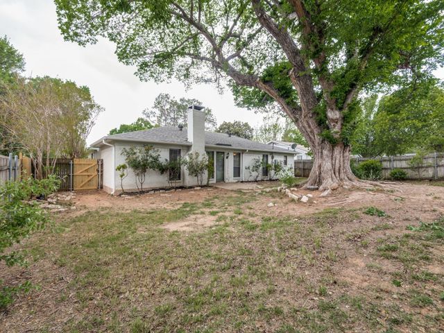 4401 Woodhill Drive, Arlington, TX 76016