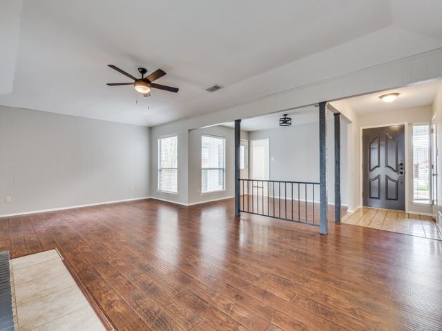 4401 Woodhill Drive, Arlington, TX 76016