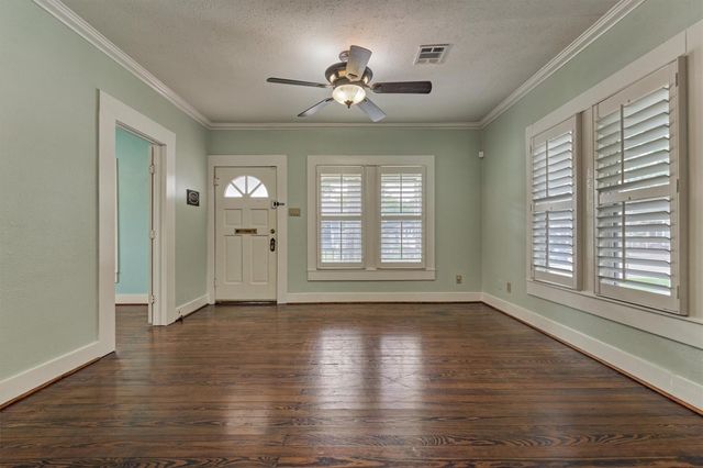 711 Granberry Street, Humble, TX 77338