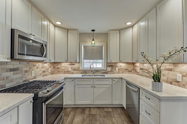 711 Granberry Street, Humble, TX 77338