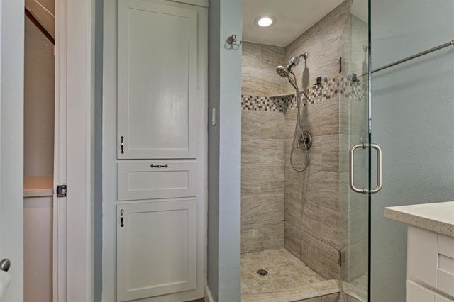 711 Granberry Street, Humble, TX 77338