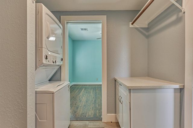 711 Granberry Street, Humble, TX 77338