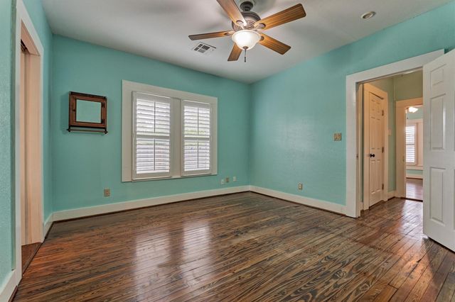 711 Granberry Street, Humble, TX 77338