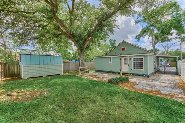 711 Granberry Street, Humble, TX 77338