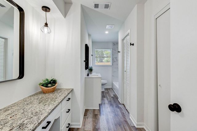 1703 N Roberson Street, Conroe, TX 77301