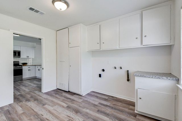 1703 N Roberson Street, Conroe, TX 77301