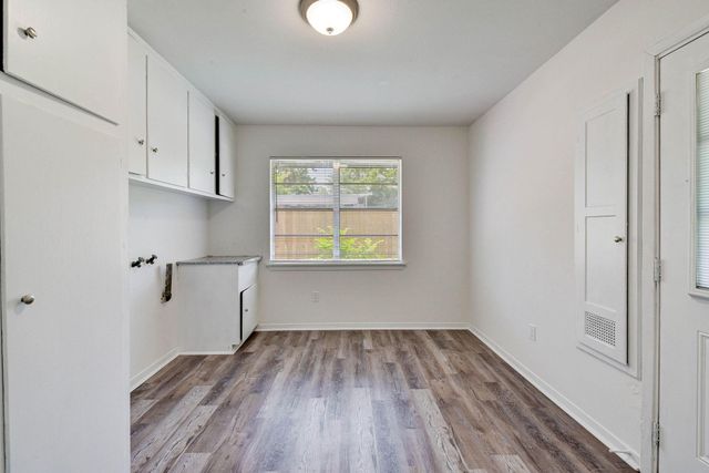 1703 N Roberson Street, Conroe, TX 77301