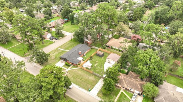 1703 N Roberson Street, Conroe, TX 77301