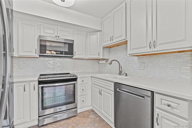 50 Jefferson Oval A, Yorktown Heights, NY 10598