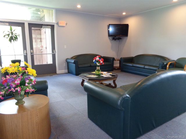 50 Jefferson Oval A, Yorktown Heights, NY 10598