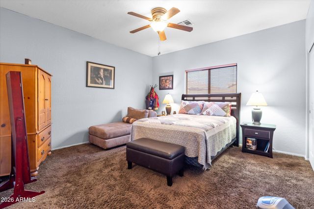 904 W SAINT CHARLES Avenue, Phoenix, AZ 85041