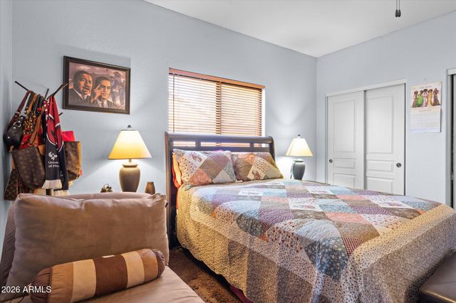 904 W SAINT CHARLES Avenue, Phoenix, AZ 85041